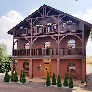 Gościniec Piast Hotel i Camping